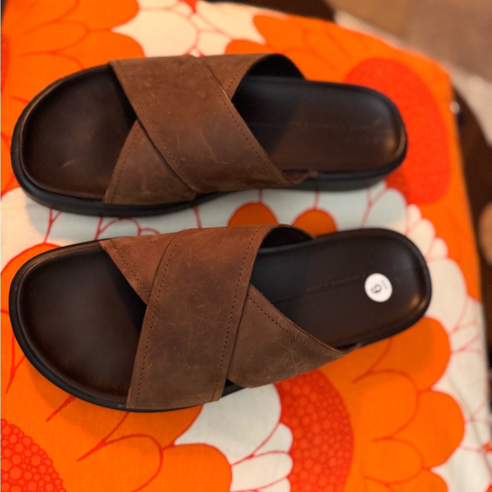 Ecco Brown Sandals Minimalist Cross-Strap Design